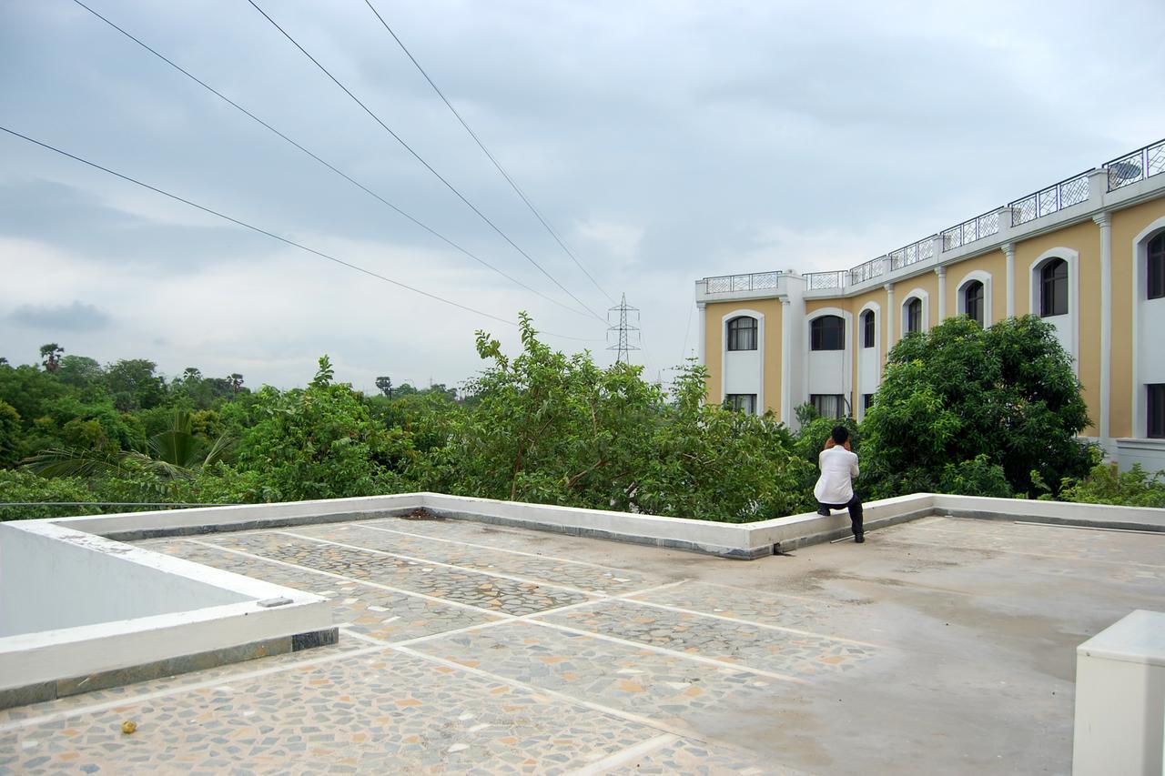 The Royal Residency Ξενοδοχείο Bodh Gaya Εξωτερικό φωτογραφία