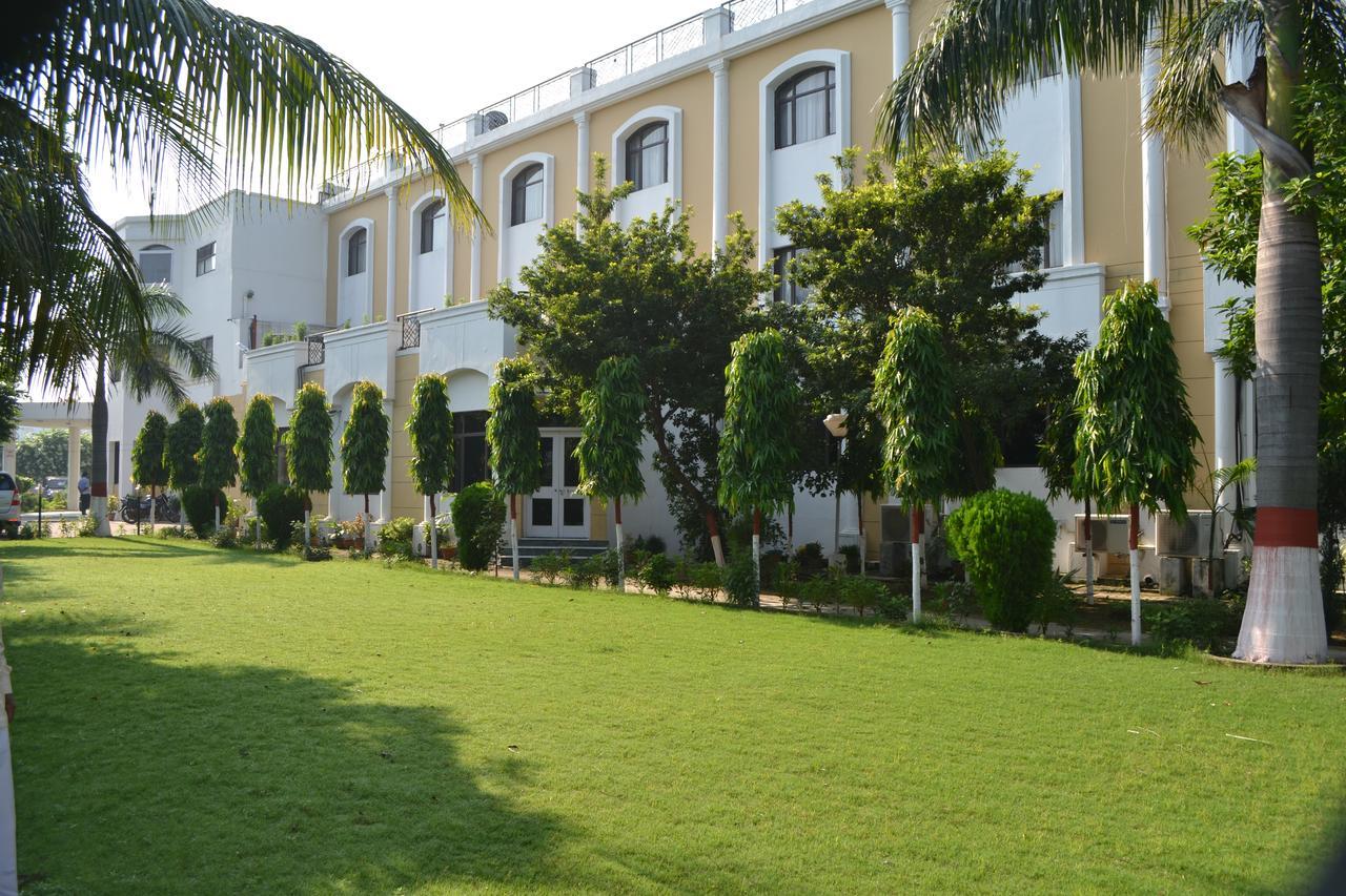 The Royal Residency Ξενοδοχείο Bodh Gaya Εξωτερικό φωτογραφία