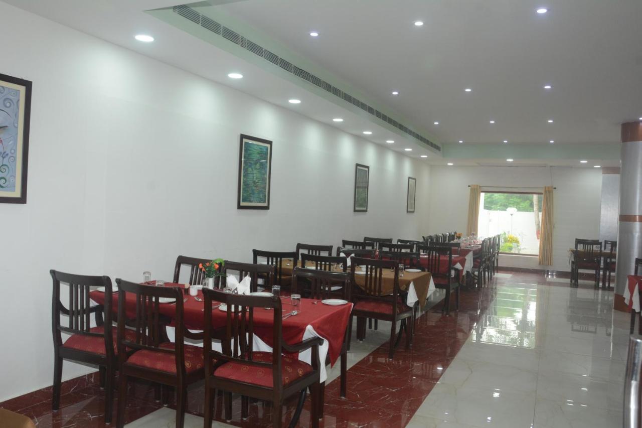 The Royal Residency Ξενοδοχείο Bodh Gaya Εξωτερικό φωτογραφία